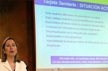 La ministra de Sanidad, Ana Pastor, ayer, en Madrid.