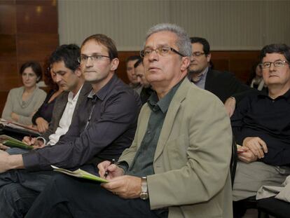 Joan Saura y Joan Herrera, ayer durante el consejo nacional de Iniciativa.
