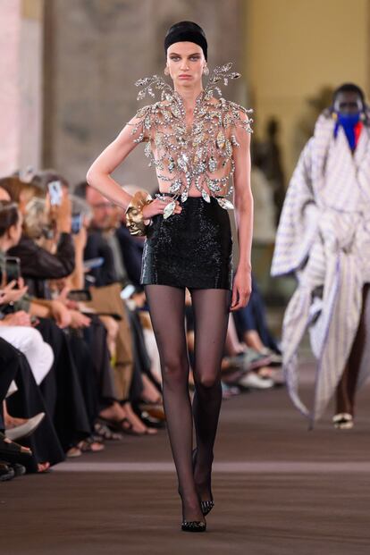 Schiaparelli_HCFW2324_Look20