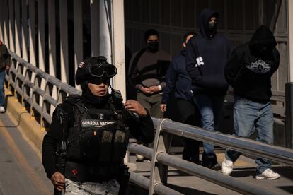 Decenas de migrantes mexicanos son deportados desde El Paso, Texas, hacia Ciudad Juárez, Chihuahua, el 23 de enero de 2025.