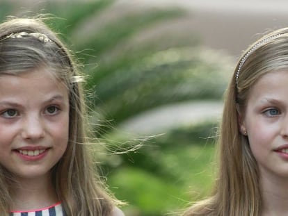 La infanta Sofía y la princesa Leonor.