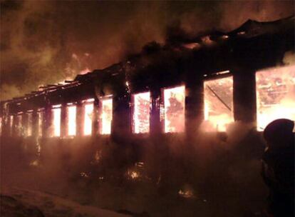 Imagen de la residencia de ancianos en Komi, Rusia, donde se ha declarado un virulento incendio.