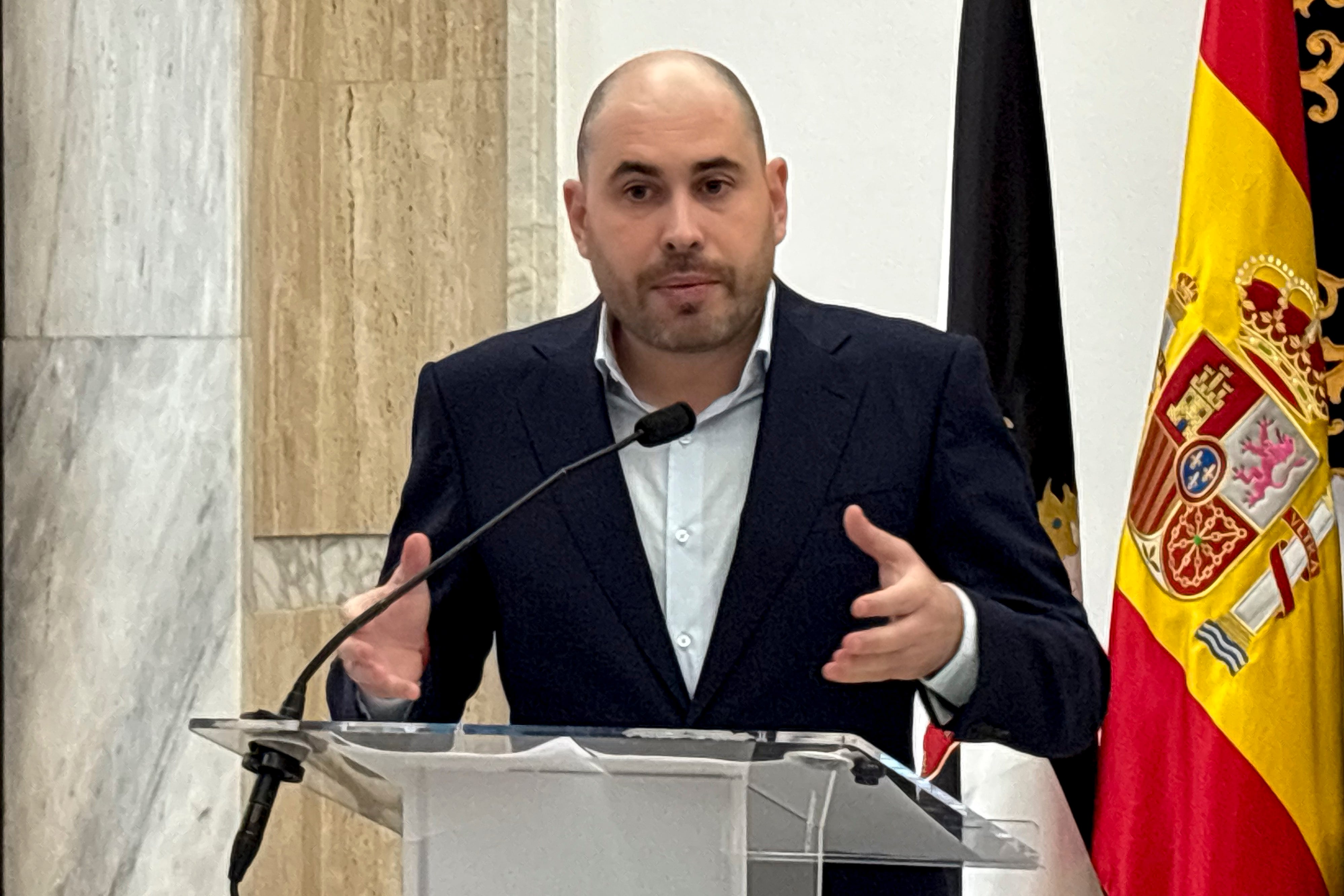 La Fiscalía apunta al delegado del Gobierno de Ceuta por la “omisión de medidas” ante la entrada masiva de migrantes