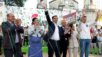 Imanol Pradales, este viernes en Bilbao durante el acto de final de campaña del PNV.