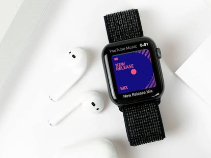 Escuchar música con el Apple Watch.