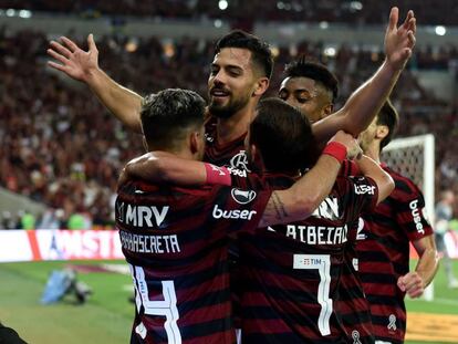 Pablo Mari celebra su gol frente al Gremio.