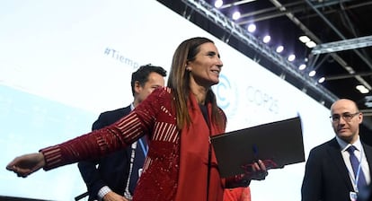 La presidenta de la COP25, Carolina Schmidt, en la sesión plenaria de la cumbre del clima, el domingo. 