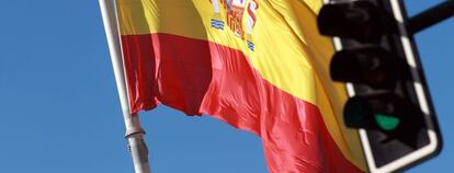 Bandera de Espa&ntilde;a en la Plaza de Col&oacute;n. 