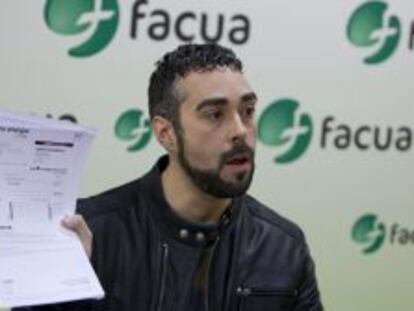 El portavoz de Facua-Consumidores en Acci&oacute;n, Rub&eacute;n S&aacute;nchez. 