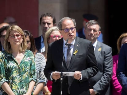 Quim Torra, en el centro, este martes en el Parlament.