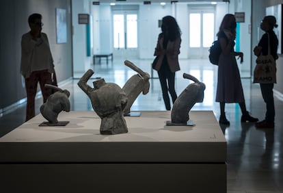 Obras de Cardells en la muestra de Bancaixa.