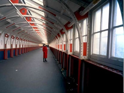 Fotografía de la serie 'Deep Six / Passer au bleu', de Allan Sekula.