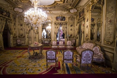 Salón amarillo, también llamado isabelino, del Palacio de Fernán Núñez, en la calle de Santa Isabel.