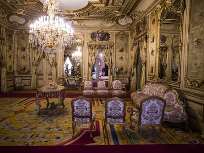 Salón amarillo, también llamado isabelino, del Palacio de Fernán Núñez, en la calle de Santa Isabel.