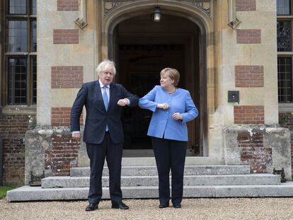 Boris Johnson recibe este viernes a Angela Merkel en la residencia oficial de Chequers.