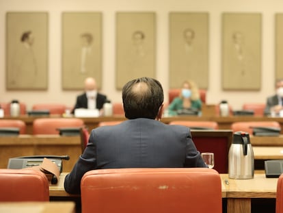 Enrique Arnaldo, durante la Comisión Consultiva de Nombramientos celebrada el pasado 2 de noviembre en el Congreso.