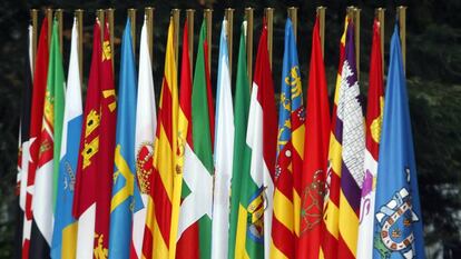 Banderas de las comunidades autónomas.