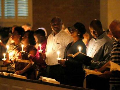 Vigilia en Dallas por la muerte del liberiano Thomas Eric Duncan por &eacute;bola
 