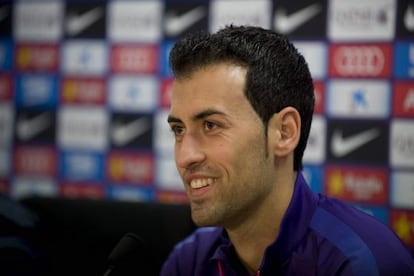 Busquets, durante la conferencia de prensa que ofreci&oacute; ayer.