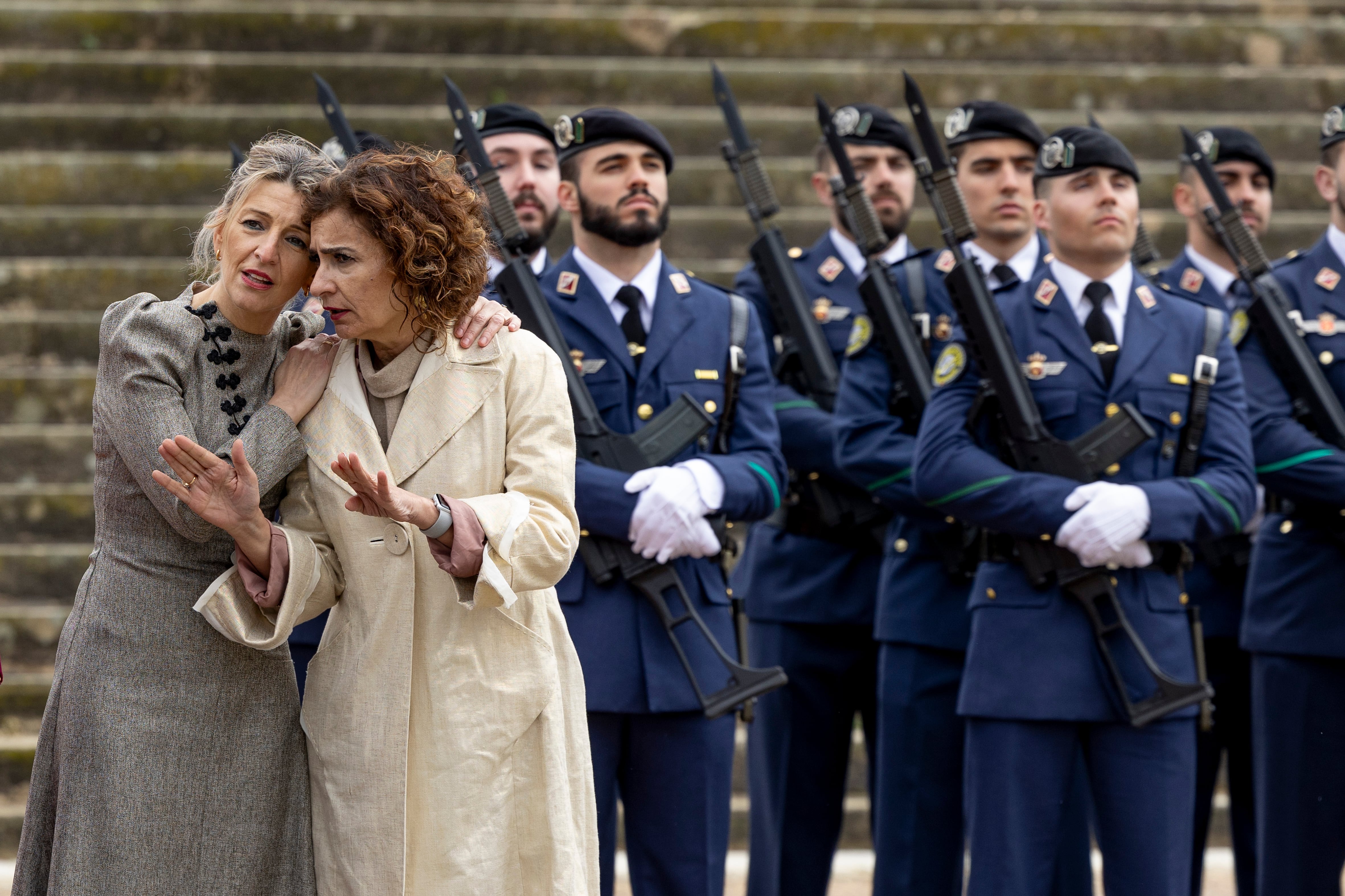 Las vicepresidentas Yolanda Díaz, de Movimiento Sumar (izquierda), y María Jesús Montero, del PSOE (derecha), en una cumbre entre España y Portugal en Huelva este mismo mes.