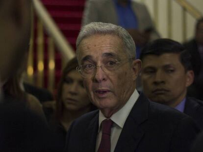 Álvaro Uribe Vélez senador de Colombia