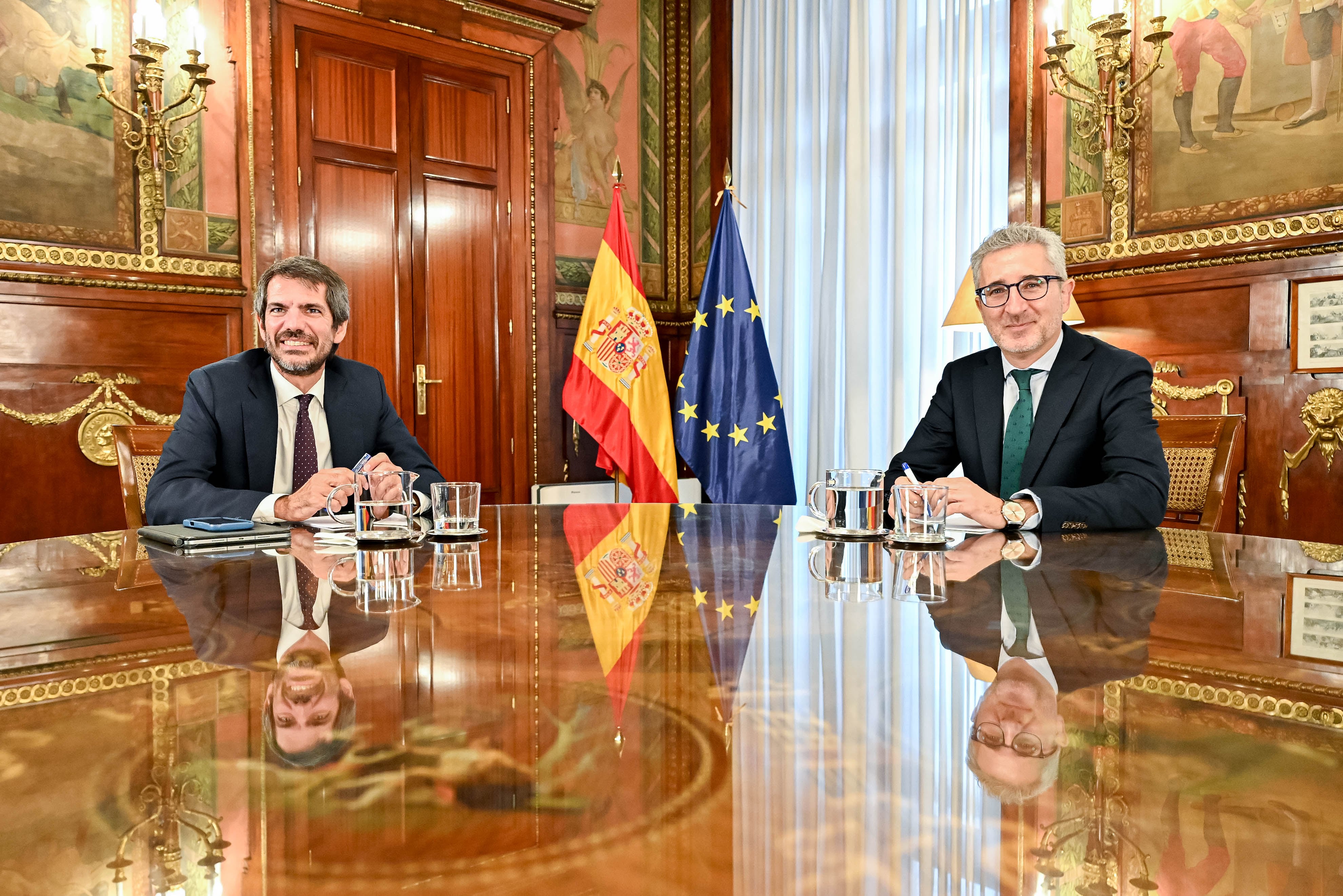 El Gobierno escenifica avances en los Presupuestos sin fecha de presentación a la vista