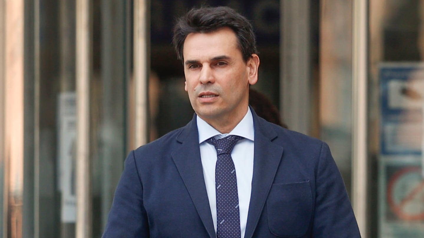 La jueza rechaza el recurso del novio de Ayuso contra su procesamiento y concluye: “Hay claros indicios” de fraude con facturas falsas