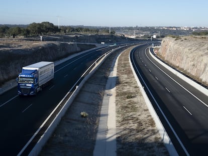 La apertura de la A-62 entre Salamanca y Portugal deja a la fronteriza Fuentes de Oñoro sin el recurso económico del tráfico de la carretera convencional.