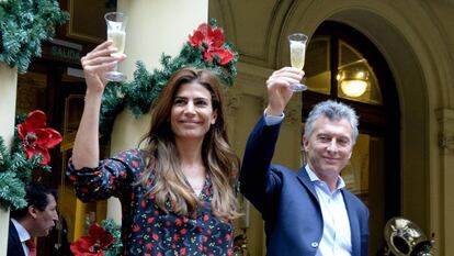 El presidente Mauricio Macri y su esposa, Juliana Awada, durante el brindis navide&ntilde;o en la Casa Rosada.
