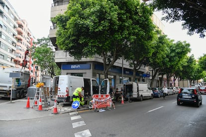 Lugar en el que cinco personas resultaron heridas este jueves en un atropello múltiple tras el choque entre dos coches en la zona de Catalina de Palma.