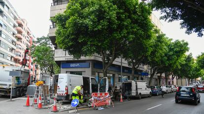 Lugar en el que cinco personas resultaron heridas este jueves en un atropello múltiple tras el choque entre dos coches en la zona de Catalina de Palma.