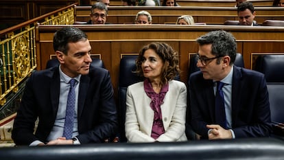 Pedro Sánchez, María Jesús Montero y Félix Bolaños, el pasado martes en el Congreso.