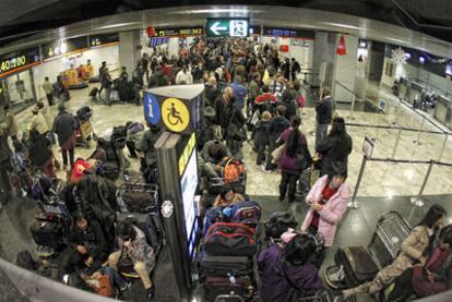 Terminal 4 del aeropuerto de Barajas (Madrid) durante la huelga de controladores.