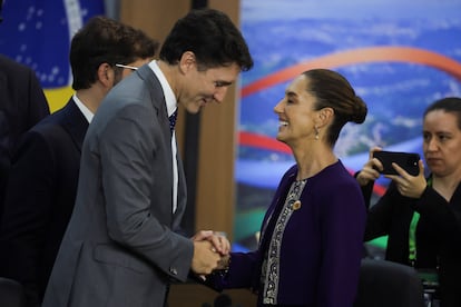 Justin Trudeau y Claudia Sheinbaum durante la cumbre del G20 en Río de Janeiro, Brasil, el 18 de noviembre de 2024.