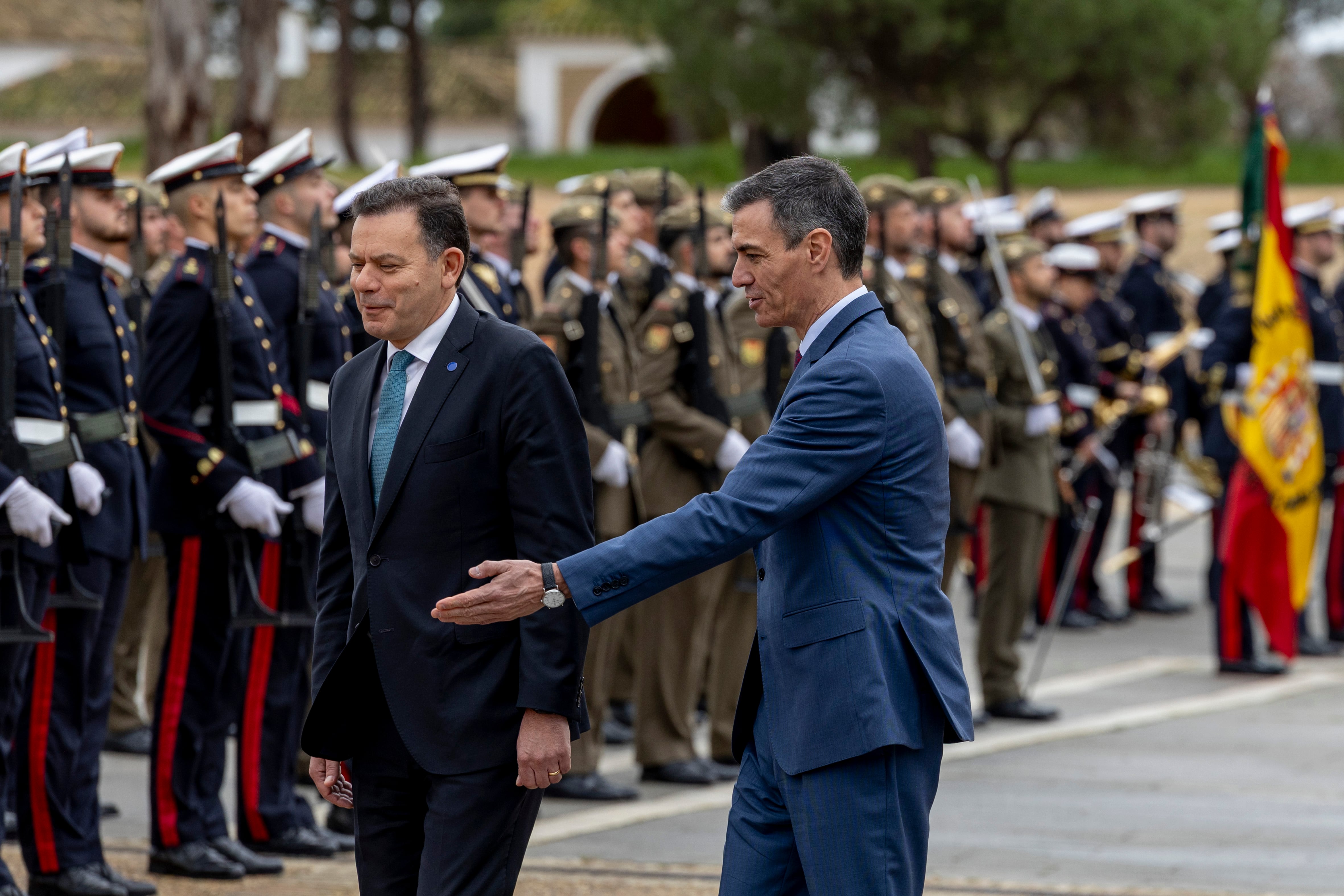 Los presidentes de España, Pedro Sánchez, y  el primer ministro de Portugal, Luís Montenegro, este viernes en La Rábida (Huelva).