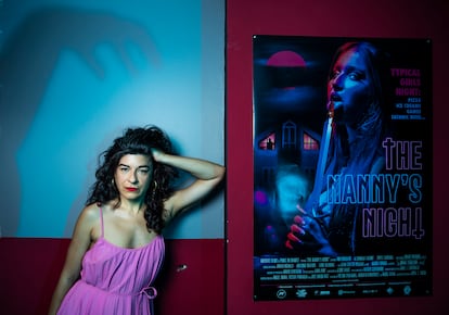 Nerea Pérez de las Heras, periodista y aficionada al cine de terror, en la sala de cine de género Artistic Metropol, en Madrid.