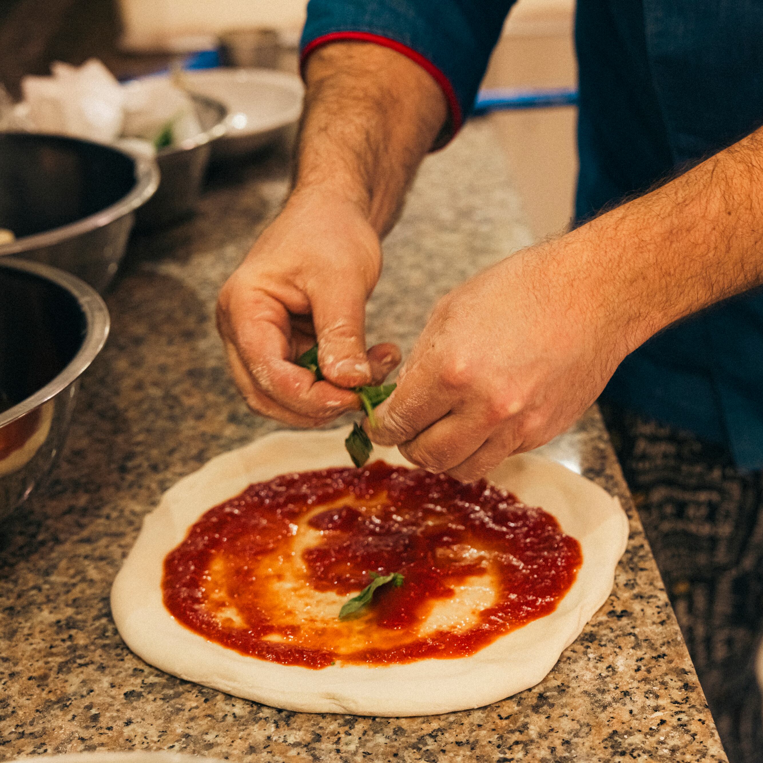 Es la hora del tomate y la albahaca. 