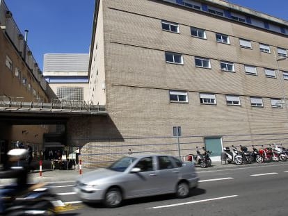 Imagen de la entrada del hospital municipal de Badalona. 