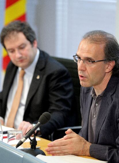 Jordi Hereu y Ricard Gomà, ayer en el Ayuntamiento.