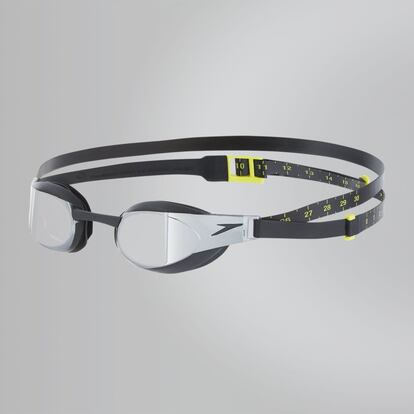 Speedo ha lanzado las que considera sus gafas de natación más rápidas. La han realizado con su tecnología más moderna, la IQfit, que garantiza la máxima adaptabilidad, y una ausencia total de entrada de agua y sin que se empañen. Su forma permite una visión de 180 grados.

Precio: 54 euros