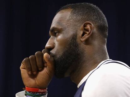 LeBron James durante el entrenamiento en la NBA All-Star Game