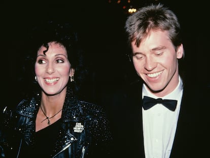 Cher e Val Kilmer, durante a festa dos prêmios Tony, em 1982.