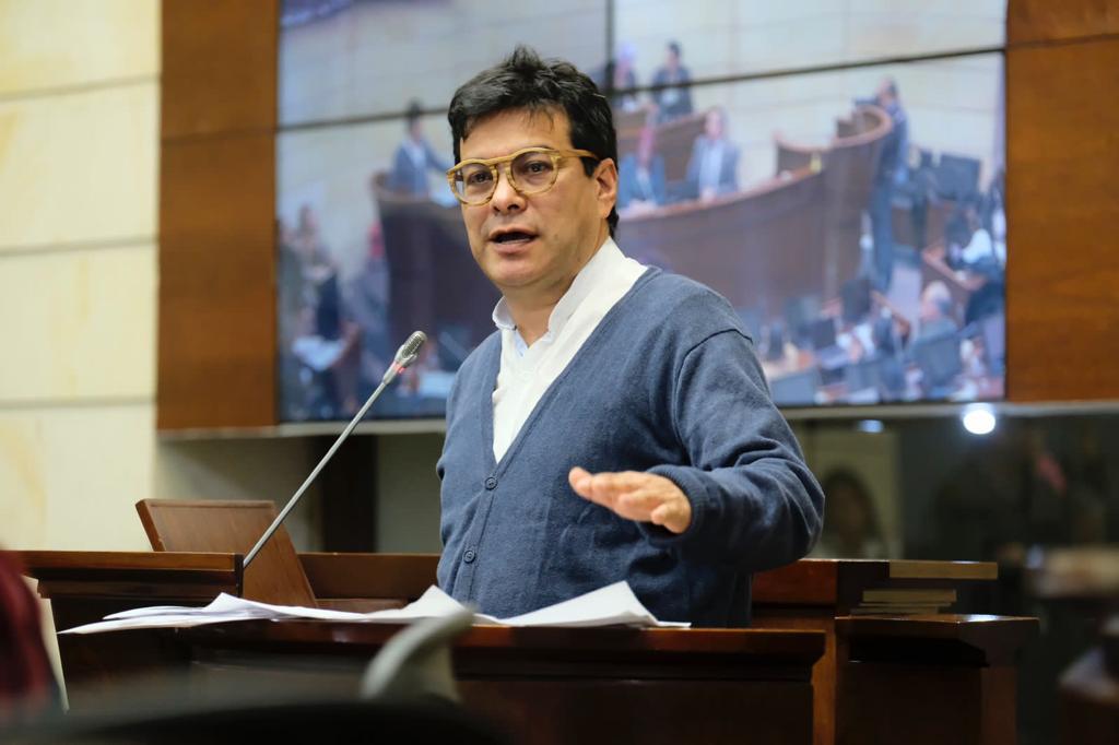 Los compromisos ocultos del primer comisionado de paz de Petro al Clan del Golfo