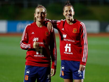 Alexia Putellas (izquierda) y Jenni Hermoso, esta semana en Las Rozas en un entrenamiento con la selección.