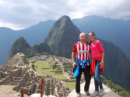 Alberto Huertas y su mujer Berta en Machu Picchu (Perú).
