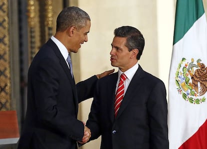 Barack Obama y Pe&ntilde;a Nieto, tras la rueda de prensa conjunta celebrada en el Palacio Nacional de la ciudad de M&eacute;xico. 