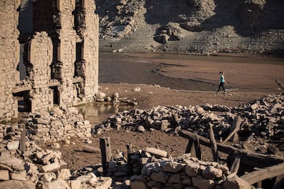 Ruinas del pueblo viejo de Mansilla de la Sierra.