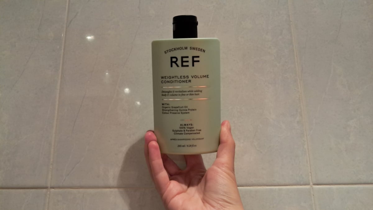 Acondicionador Weightless Volume de REF.