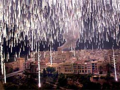 La gran palmera de fuegos en Nit de l'Alba en Elche.