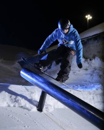 Snow en el Sunset Park Henrik Harlaut, en Grandvalira, Andorra.